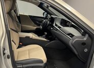 Lexus ES 300h Sedan 2,5 l 160 kw