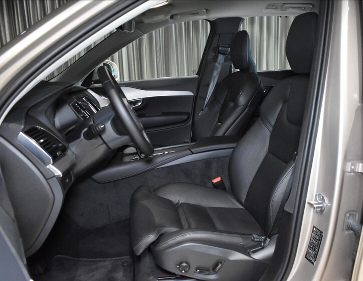 Volvo XC90 7