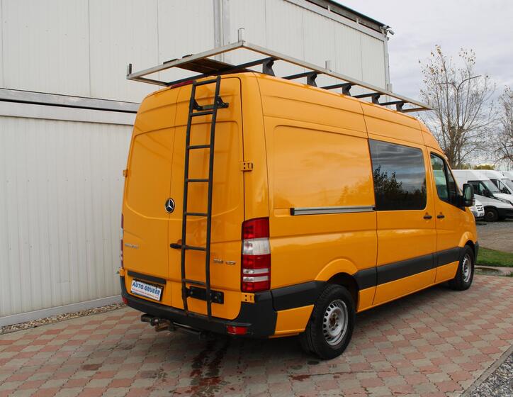 Mercedes-Benz Sprinter 4
