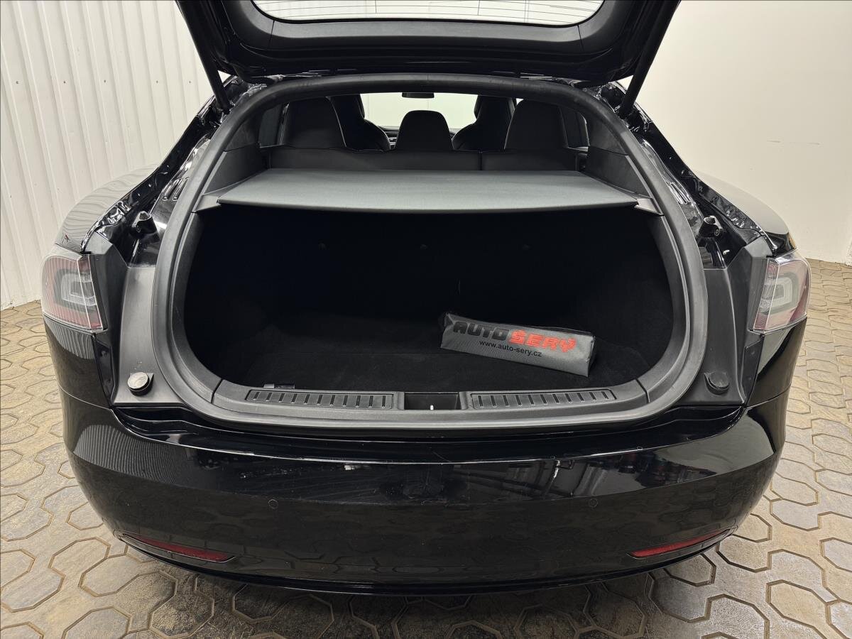 Tesla Model S Liftback 0,0 311 kw