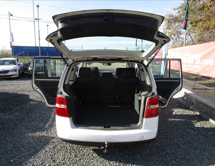 Volkswagen Touran 37