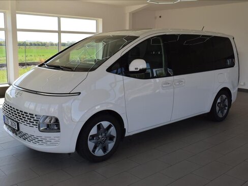 Hyundai Staria MPV 2,2 l 130 kw