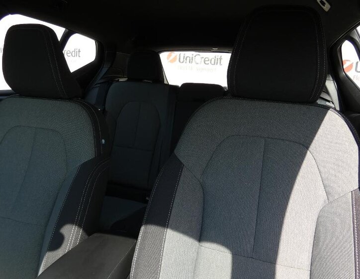 Volvo XC40 SUV / Terénní 1,5 l 95 kw