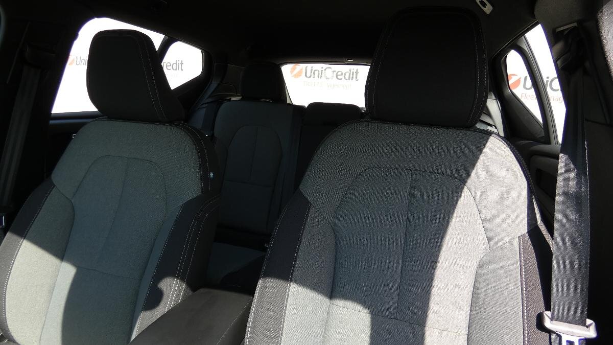 Volvo XC40 SUV / Terénní 1,5 l 95 kw