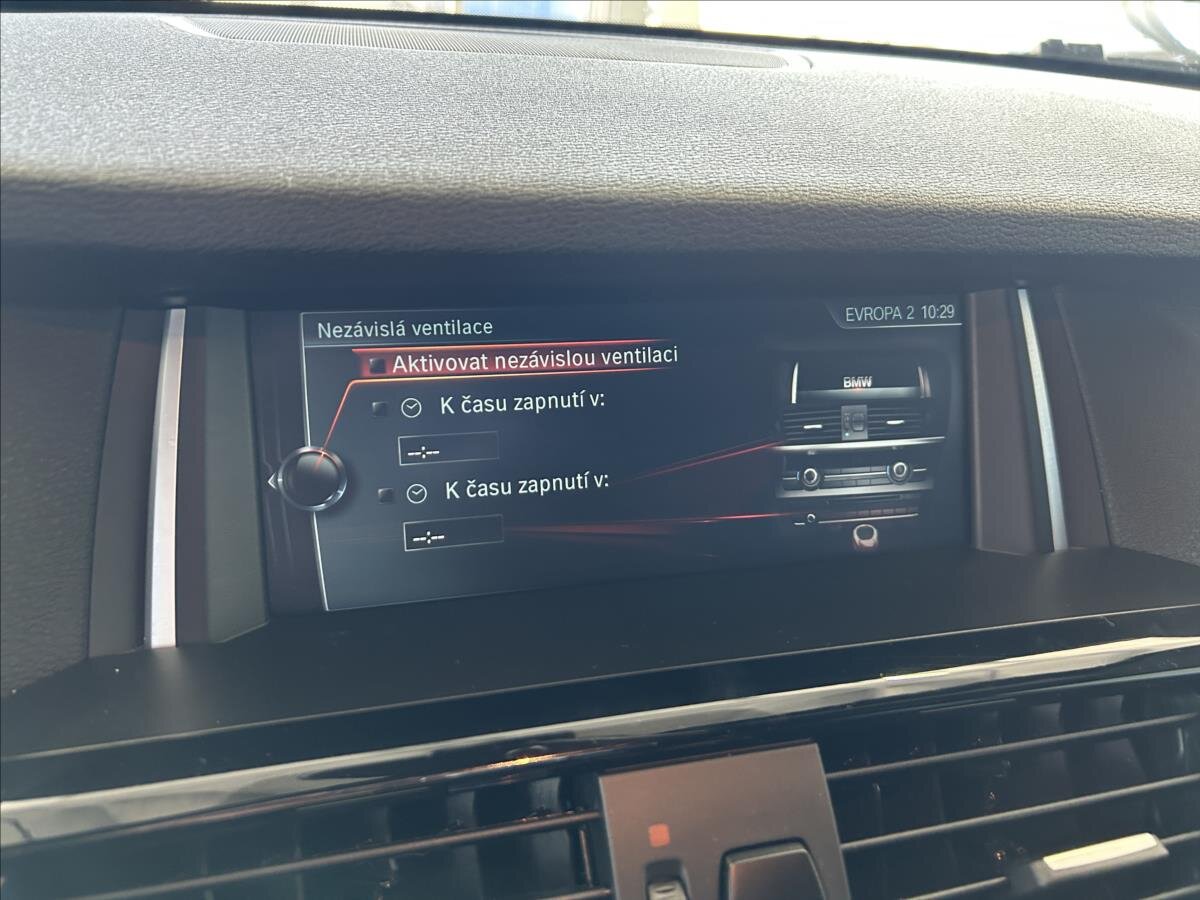 BMW X3 SUV / Terénní 2,0 l 140 kw