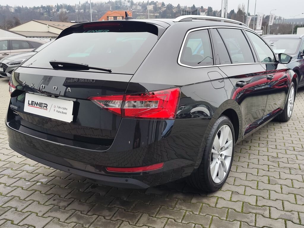Škoda Superb