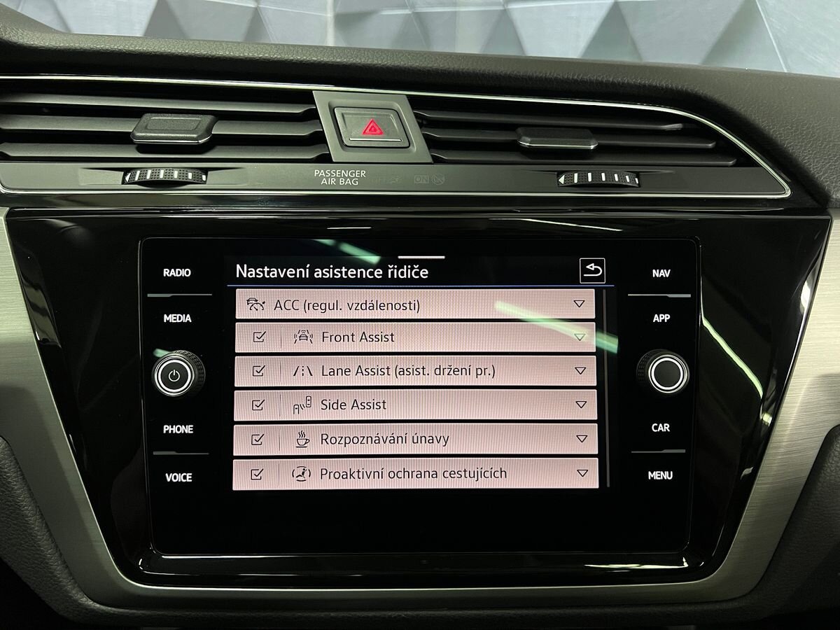 Volkswagen Touran Ostatní 1,5 l 110 kw