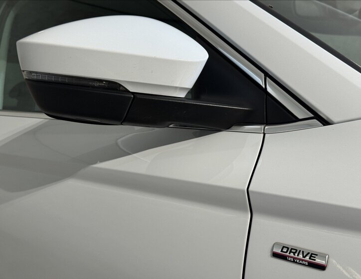 Škoda Karoq SUV / Terénní 1,5 l 110 kw