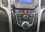 Hyundai i30 Kombi 1,6 l 81 kw