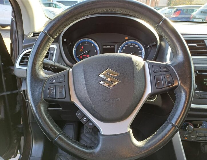 Suzuki SX4 S-Cross 14