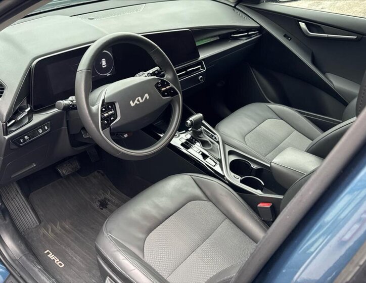 KIA Niro CUV / Crossover 1,6 l 77 kw