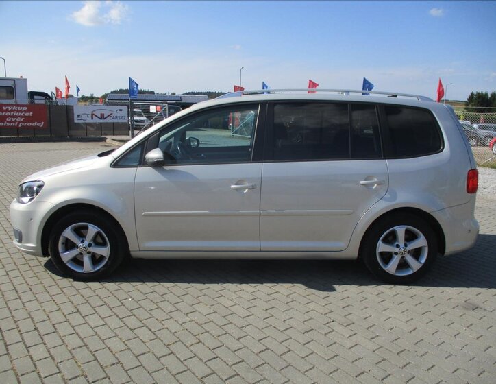 Volkswagen Touran Kombi 1,2 l 77 kw