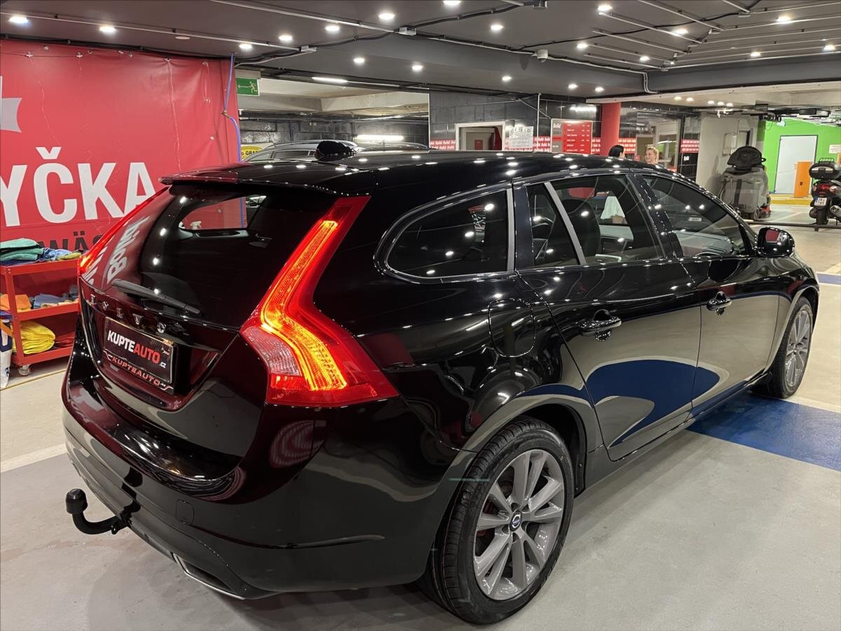 Volvo V60 Kombi 2,4 l 140 kw