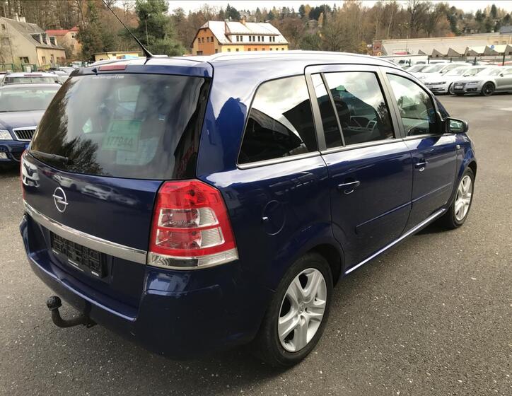 Opel Zafira 5