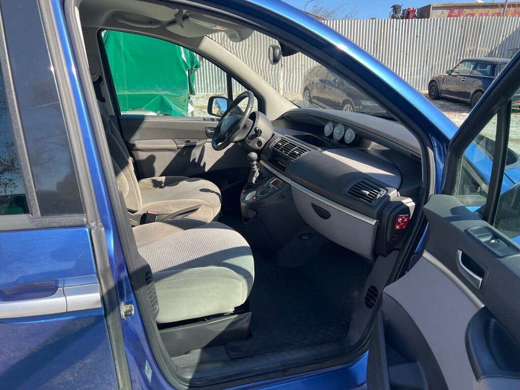 Peugeot 807 MPV 2,0 l 100 kw