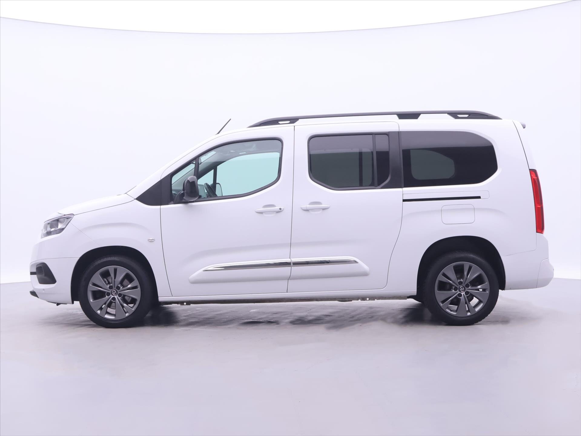 Toyota ProAce City Verso MPV 1,2 l 96 kw