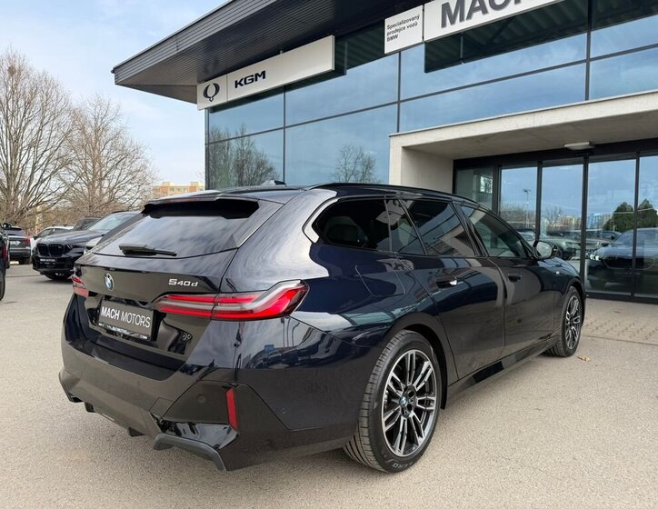 BMW Řada 5 Kombi 3,0 l 210 kw