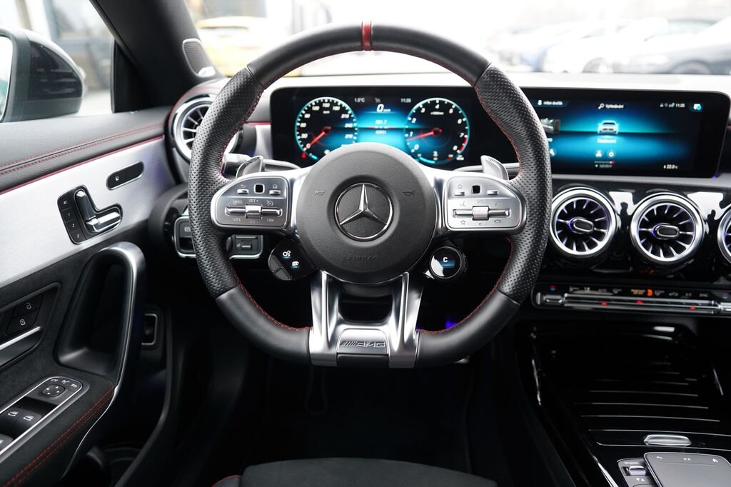 Mercedes-Benz CLA Sedan 2,0 l 340 kw