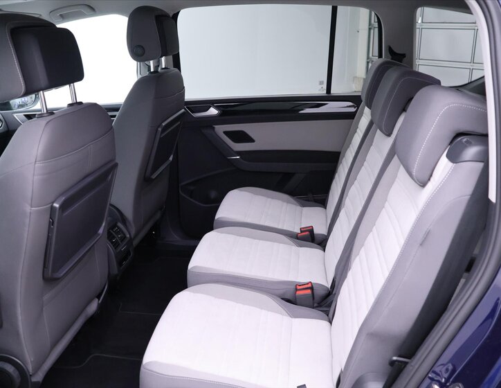 Volkswagen Touran 16