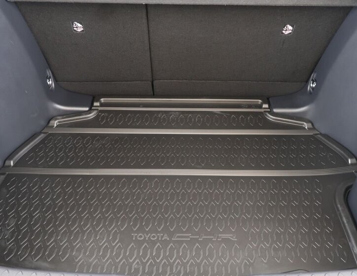 Toyota C-HR SUV 2,0 l 112 kw