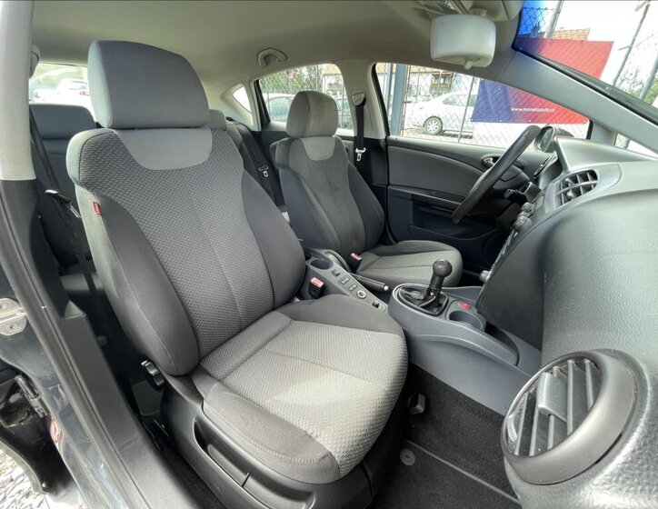 Seat Leon Hatchback 1,6 l 75 kw