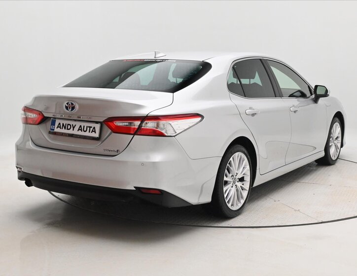 Toyota Camry Sedan / Limuzína 2,5 l 160 kw