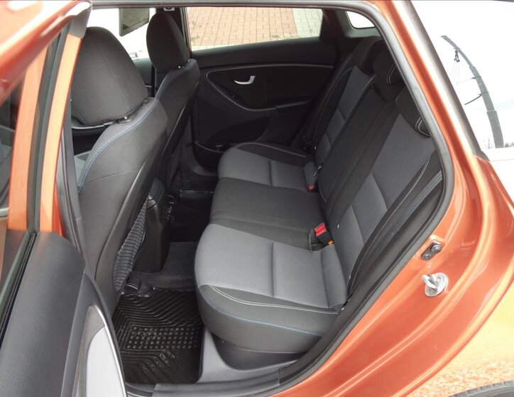 Hyundai i30 Kombi 1,6 l 99 kw