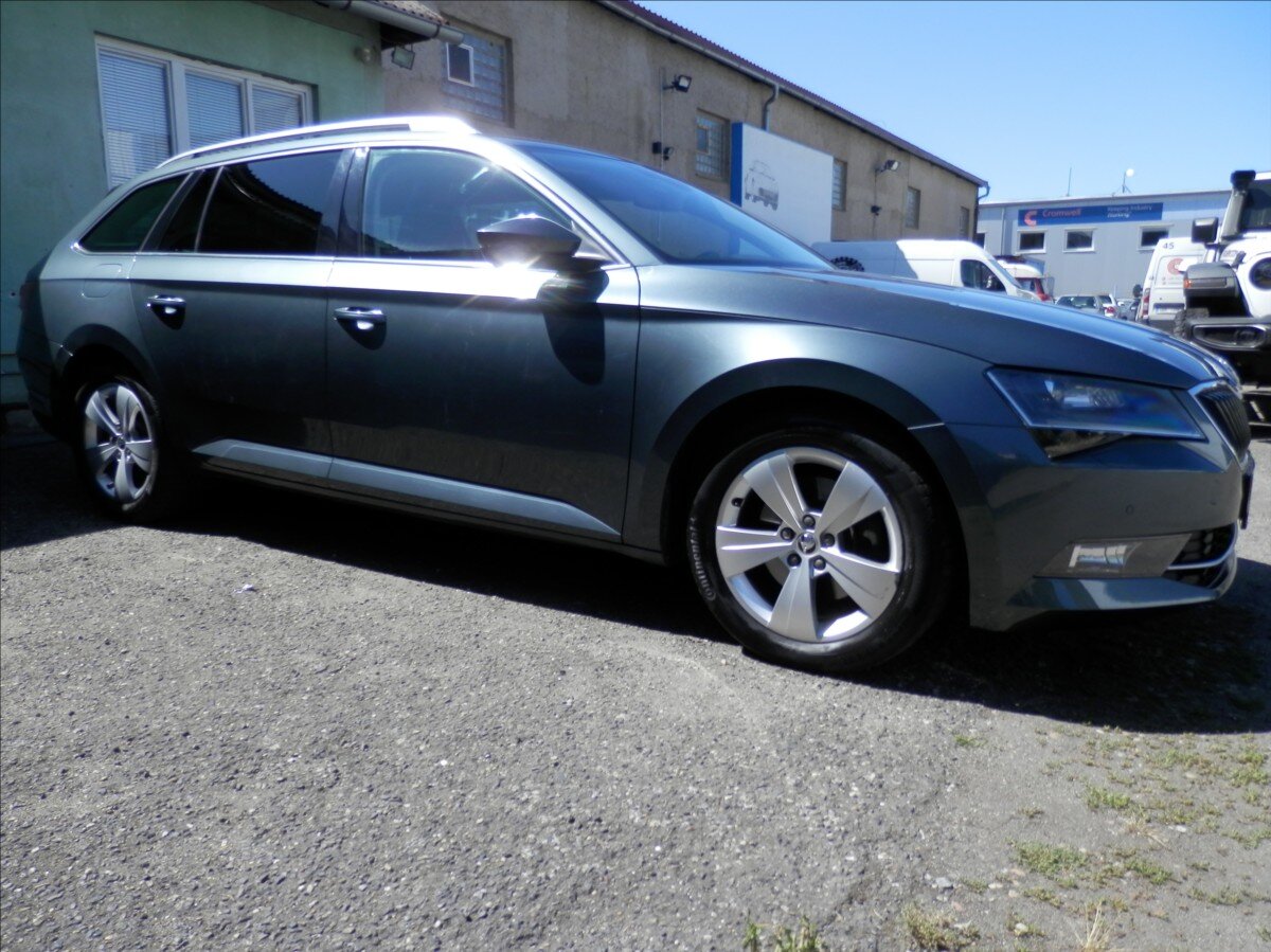 Škoda Superb Kombi 2,0 l 110 kw