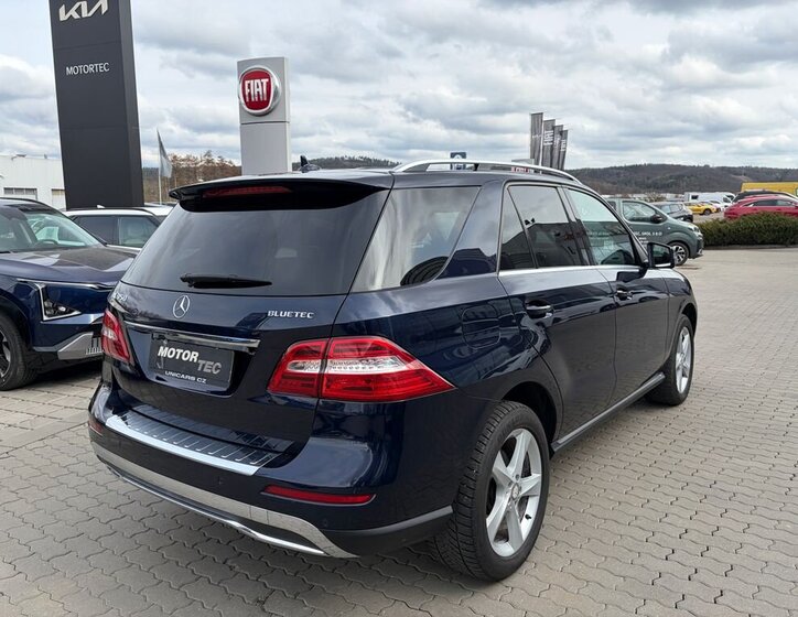 Mercedes-Benz Třídy M SUV / Terénní 3,0 l 190 kw