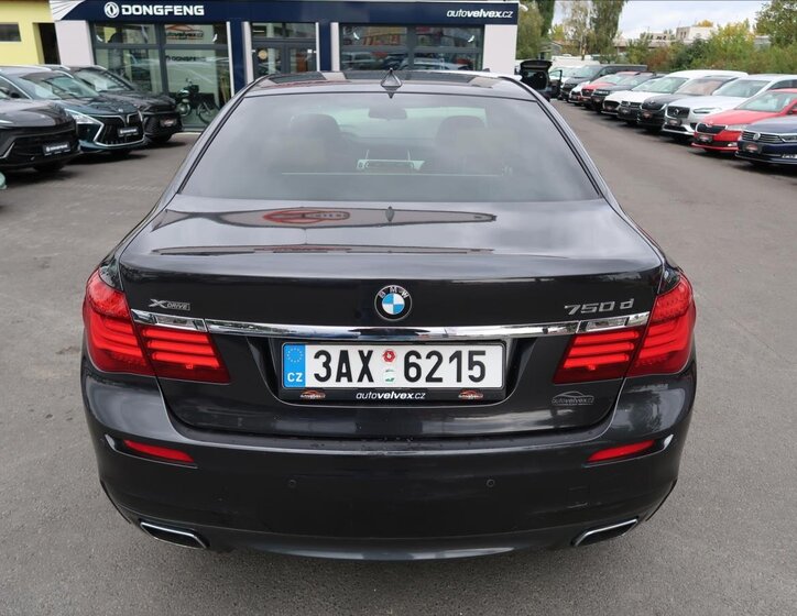BMW Řada 7 8