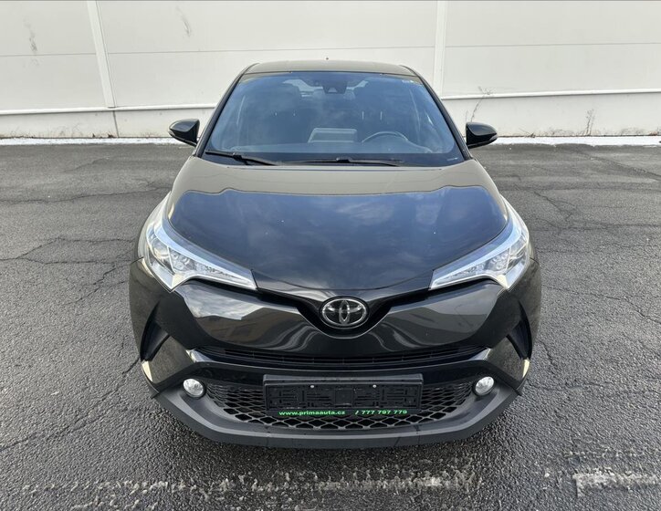 Toyota C-HR 10