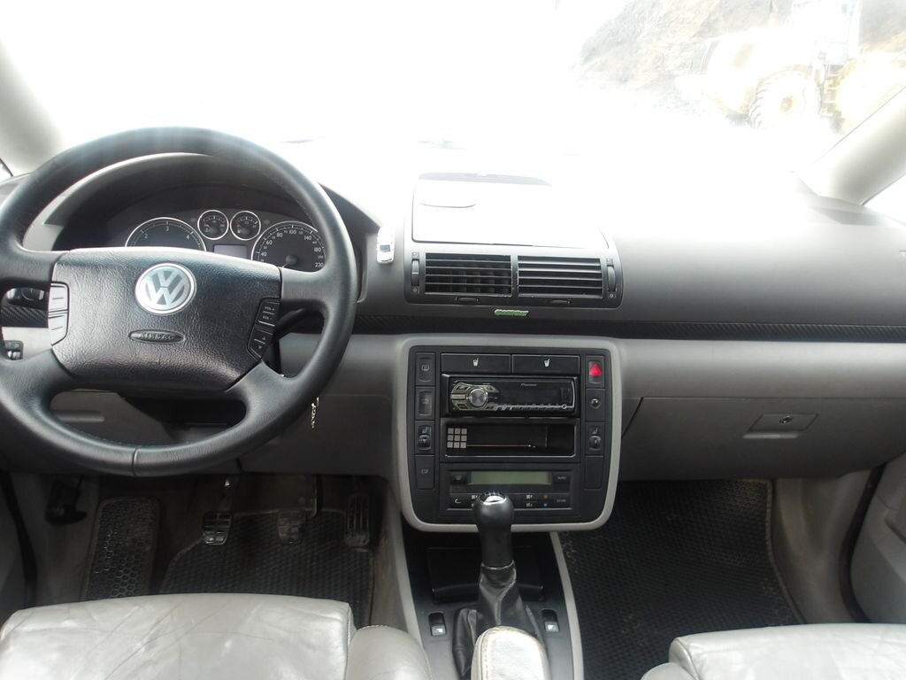Volkswagen Sharan MPV 1,9 l 96 kw