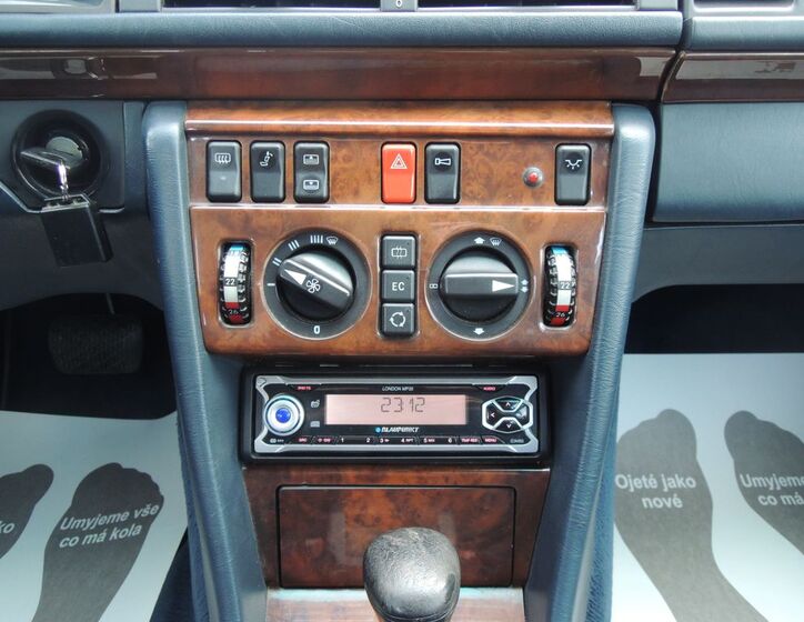 Mercedes-Benz Třídy E 8