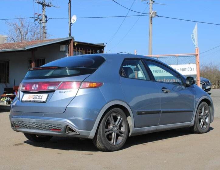 Honda Civic Hatchback 1,8 l 103 kw