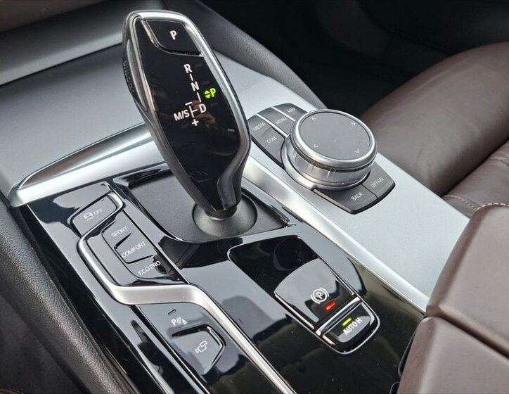 BMW Řada 5 Kombi 2,0 l 140 kw