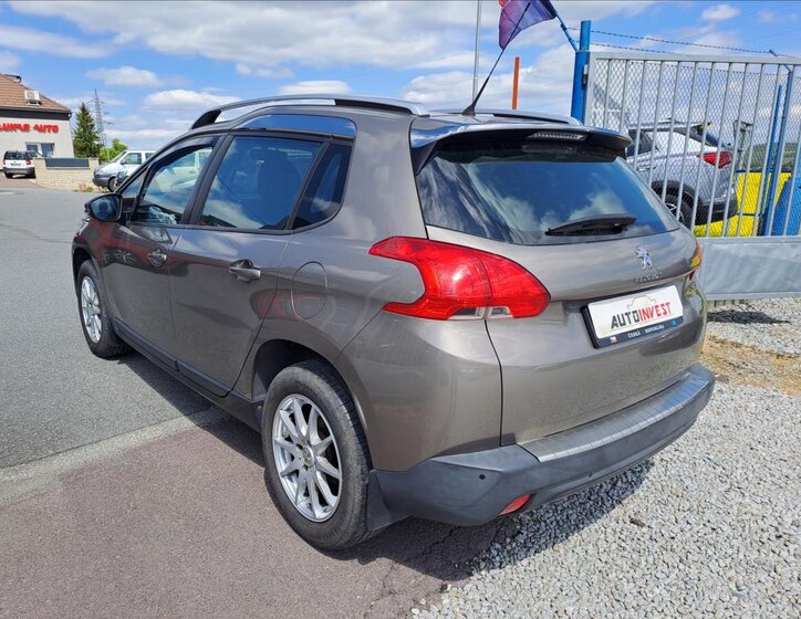 Peugeot 2008 MPV 1,2 l 81 kw