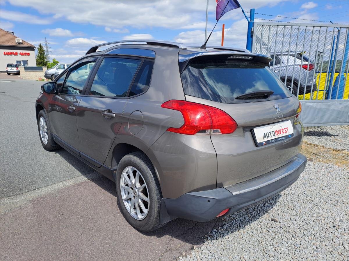 Peugeot 2008 MPV 1,2 l 81 kw