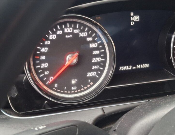 Mercedes-Benz Třídy E Kupé 2,0 l 143 kw