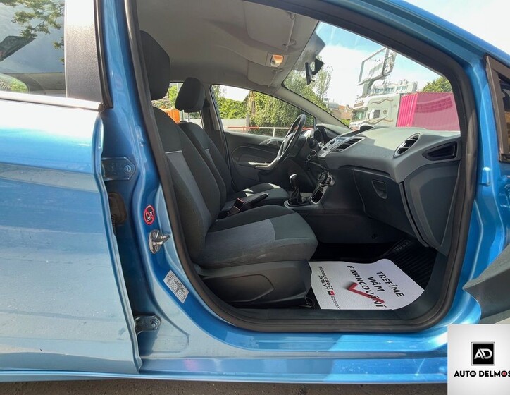 Ford Fiesta 27