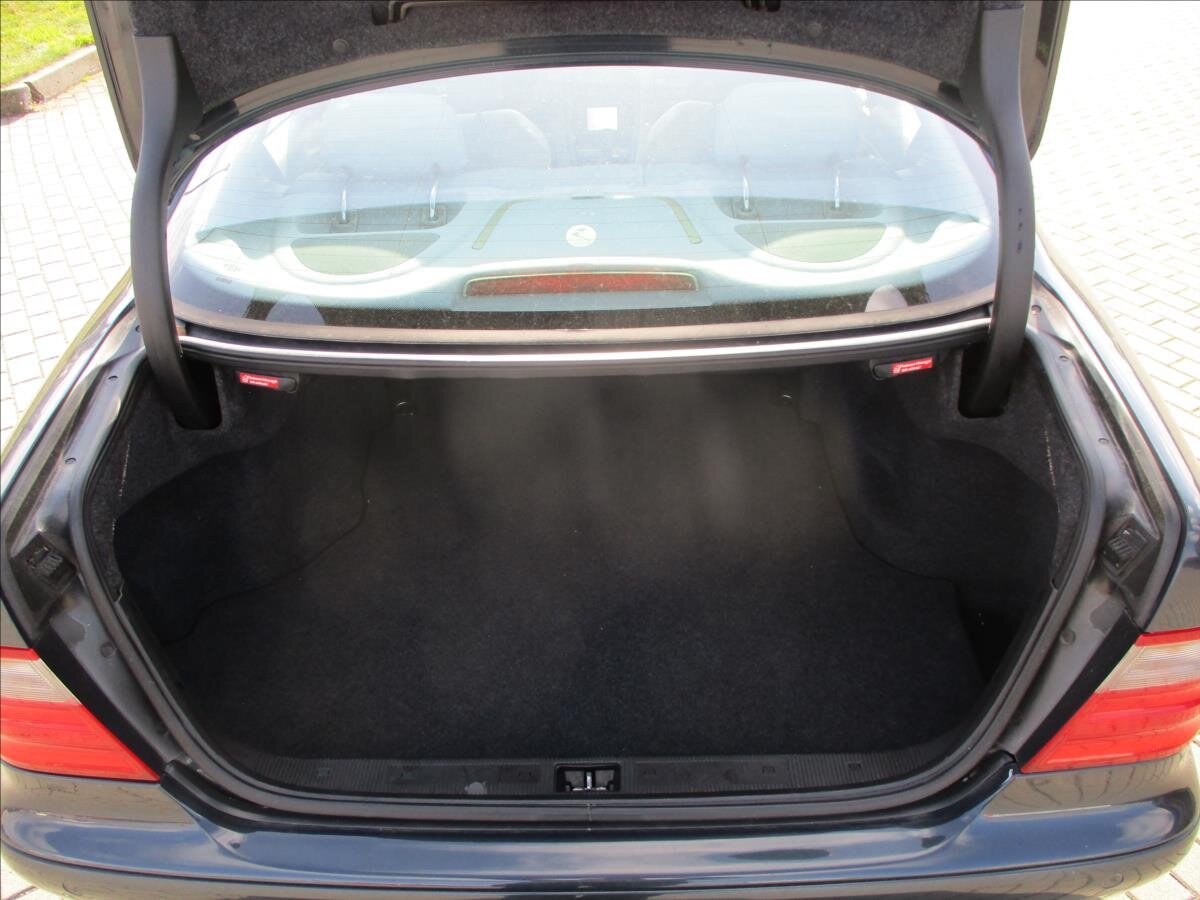 Mercedes-Benz CLK Kupé 2,0 l 120 kw