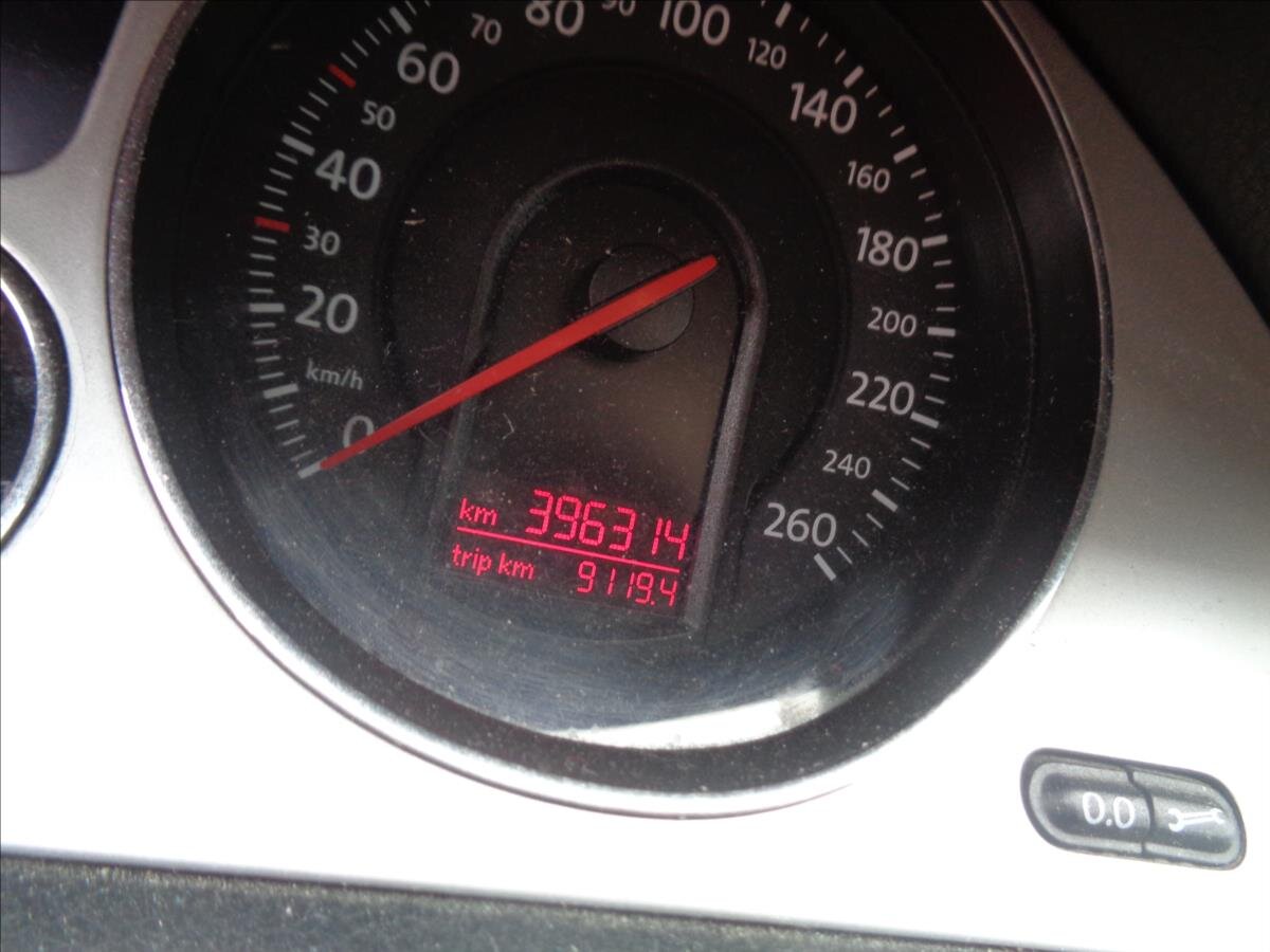 Volkswagen Passat Kombi 2,0 l 103 kw