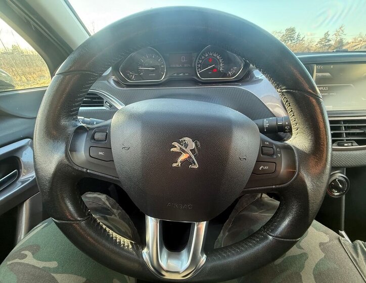 Peugeot 2008 Kombi 1,2 l 60 kw