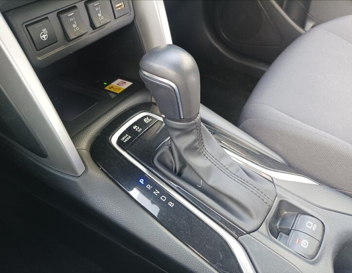 Toyota Corolla Cross SUV / Terénní 2,0 l 112 kw