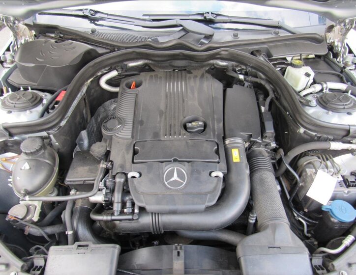 Mercedes-Benz Třídy E Kombi 1,8 l 135 kw