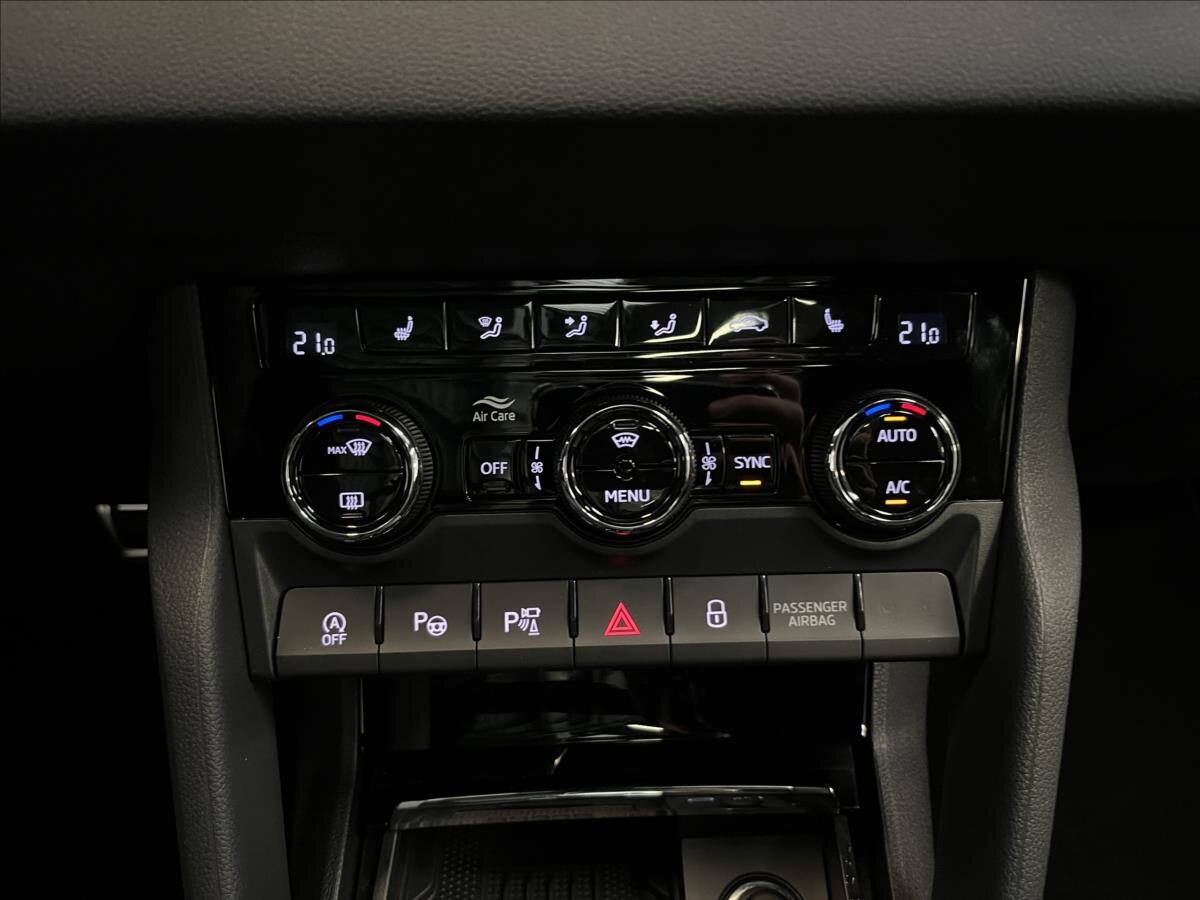 Škoda Karoq SUV / Terénní 1,5 l 110 kw