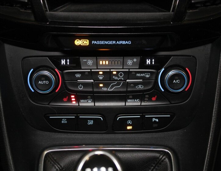 Ford Tourneo Connect 15