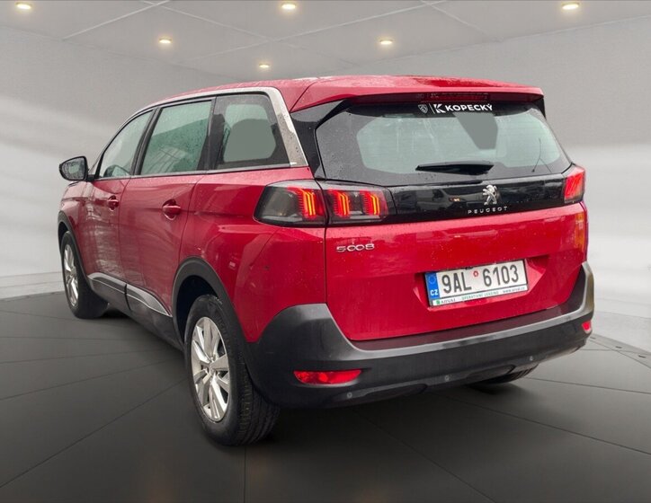 Peugeot 5008 4