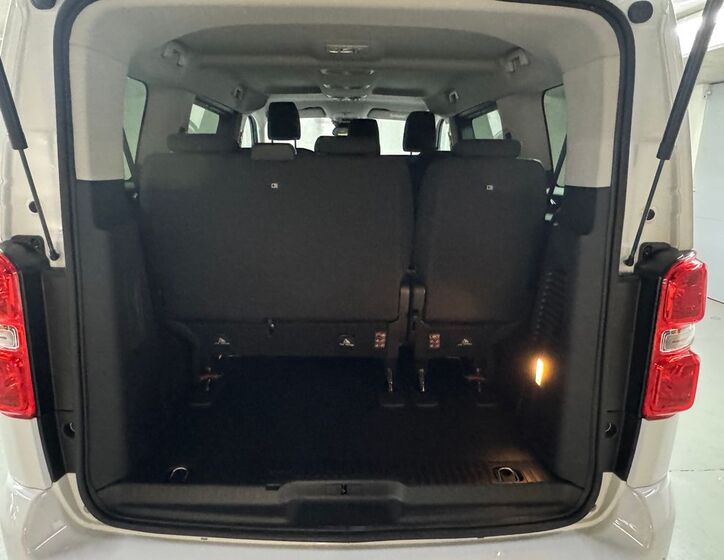 Toyota ProAce Verso 11