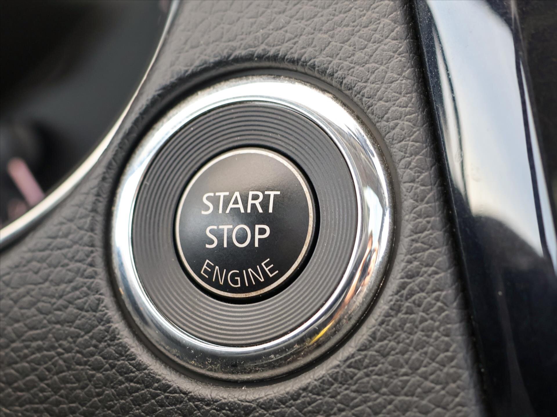 Nissan Qashqai SUV / Terénní 1,2 l 85 kw