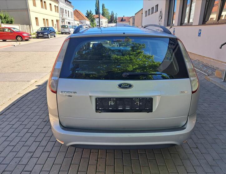 Ford Focus 9